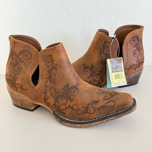 NWT Roper Women's Ava Mocha Fashion Booties - Snip Toe Size 8